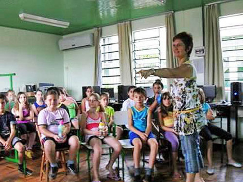 Alunos debatem sobre alimentação saudável