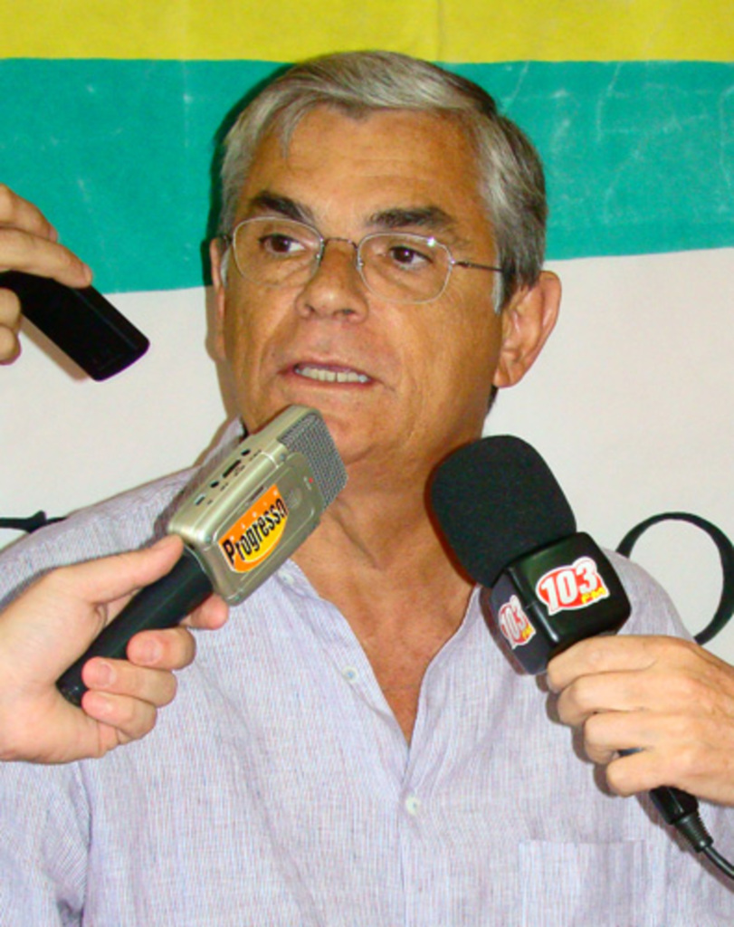 Pinho Moreira e Dário Berger saem em busca de votos para convenção