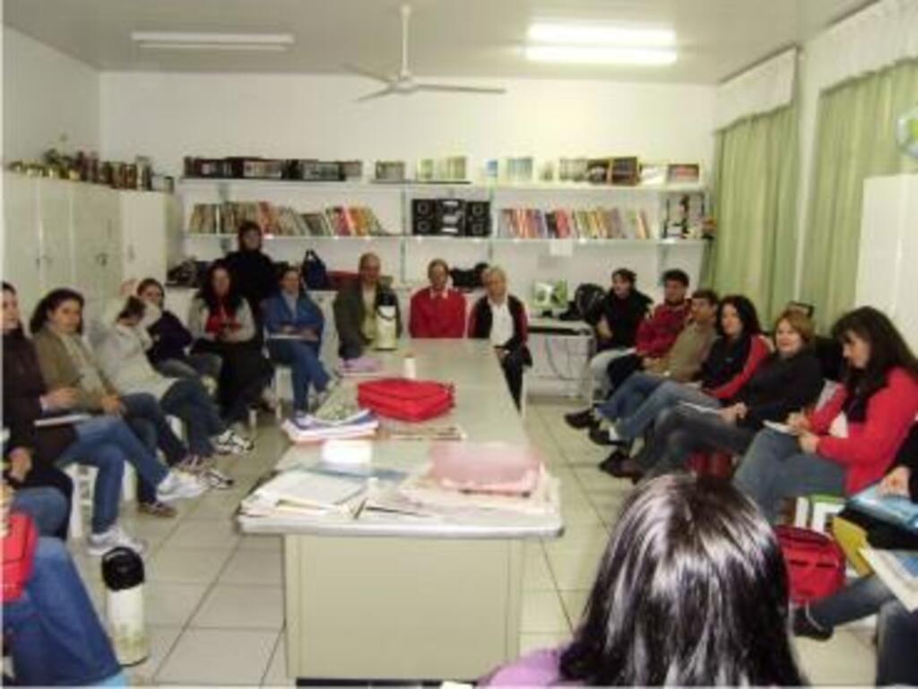 Meio ambiente e produção textual são temas em escolas de Anchieta