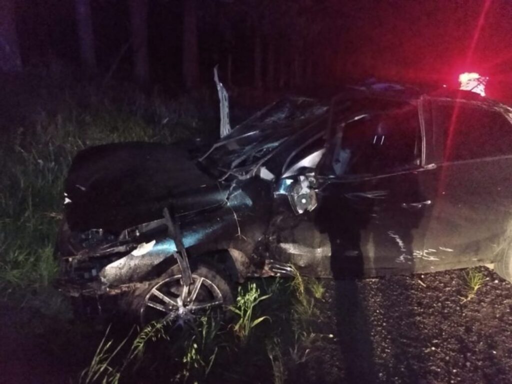 Homens morrem após serem ejetados de carro durante fuga na BR-158