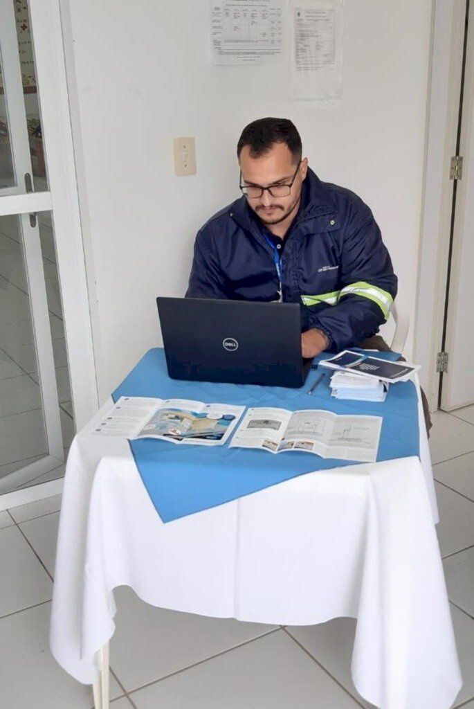 Águas de São Francisco do Sul leva atendimento itinerante para moradores da Enseada