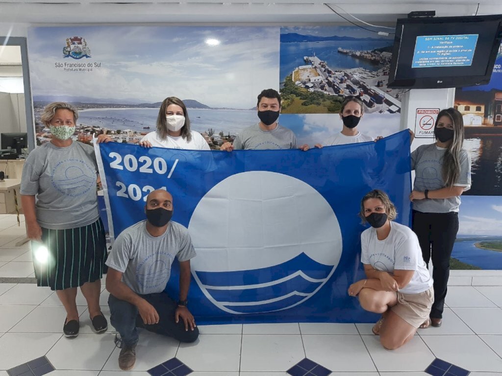 Bandeira Azul: Renovado selo ambiental da praia da Saudade 'Prainha'. Praia do Forte também é certificada