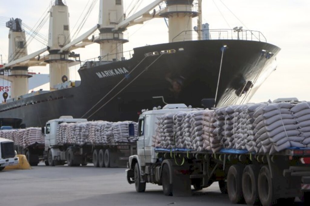 Porto de São Francisco do Sul tem ano marcado por aumento da movimentação de cargas e prêmio nacional