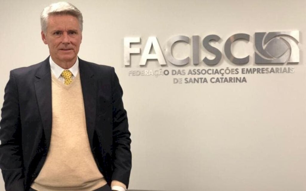 Empresário Sérgio Rodrigues Alves é eleito para presidência da Facisc