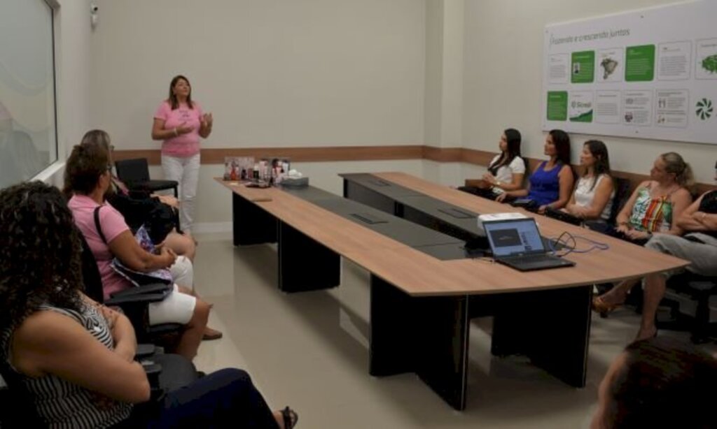 Sicredi comemora o Dia Internacional da Mulher com o 1º Café de Relacionamento oferecido às clientes