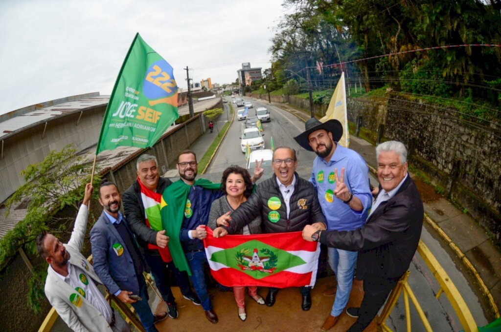 Uma grande carreata em Joinville, domingo (11), reforçou a campanha do candidato ao governo Jorginho Mello, na maior cidade do Estado.