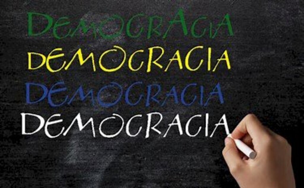 O Brasil precisa de  educação democrática