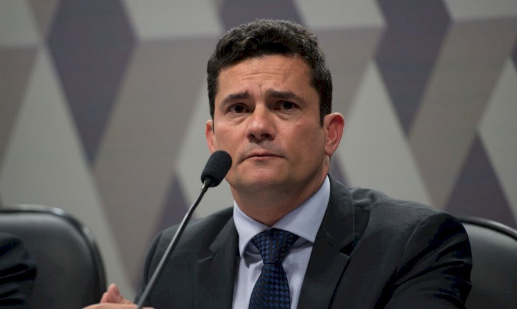 Ministro Juiz Sérgio Moro pede demissão após troca na PF, e Bolsonaro tenta reverter