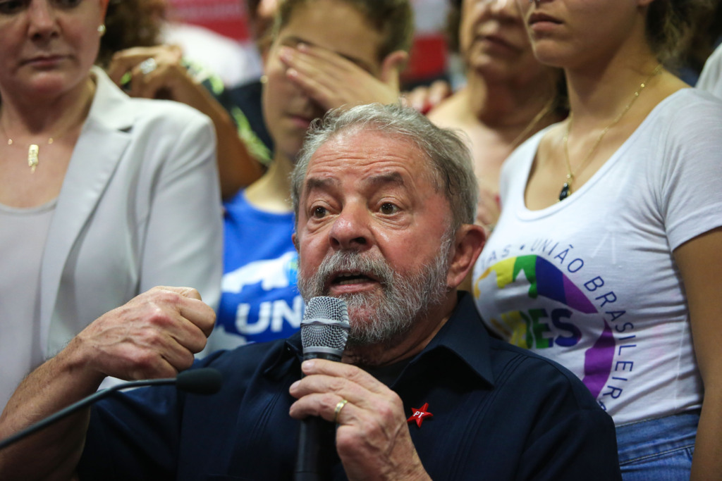 MP pede prisão preventiva de Lula