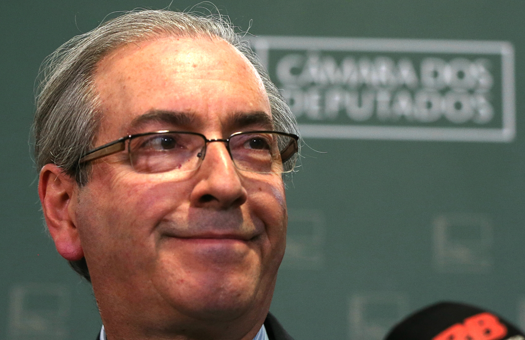 PGR pede bloqueio e sequestro de contas atribuídas a Cunha na Suíça