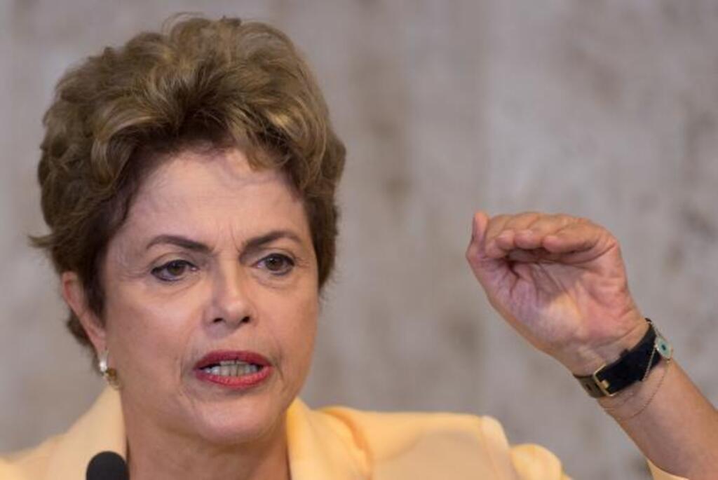 Dilma diz que oposição usa a crise, para chegar ao poder