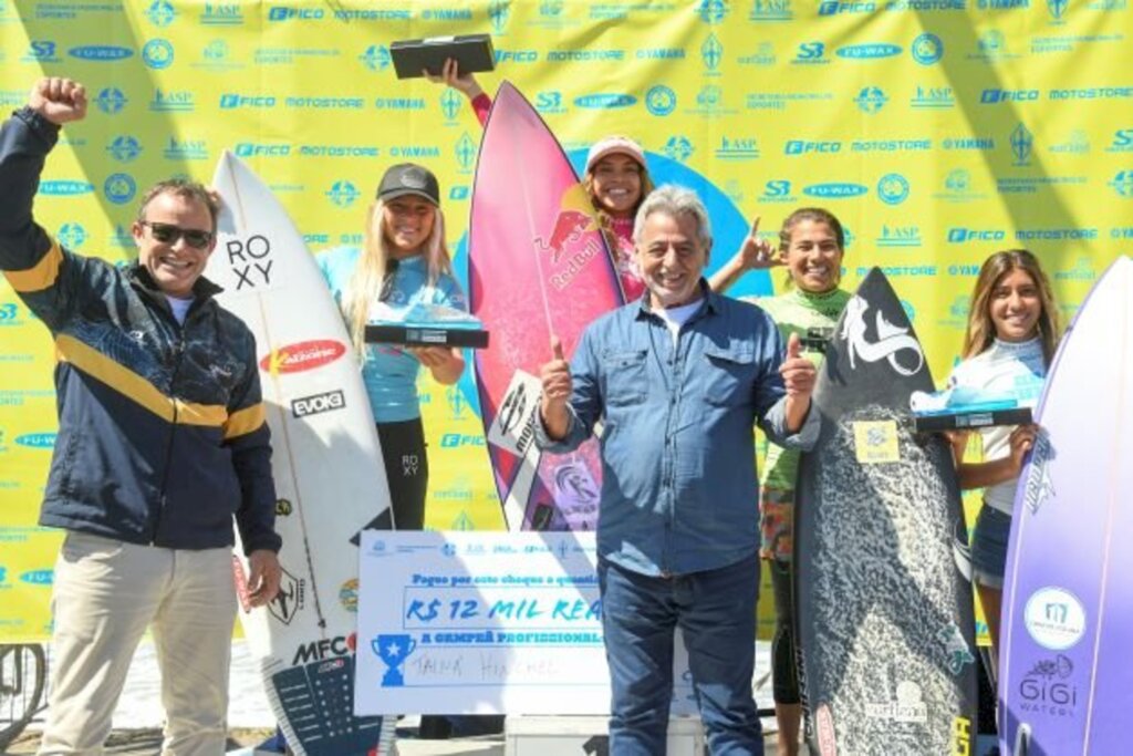 Campeão mundial Adriano de Souza e Tainá Hinckel vencem o CBSurf São Chico Pro na Prainha