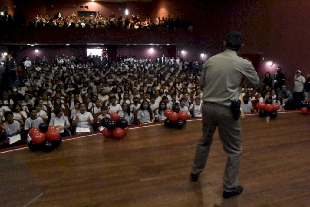 Formatura do Proerd certifica 404 alunos em São Francisco do Sul