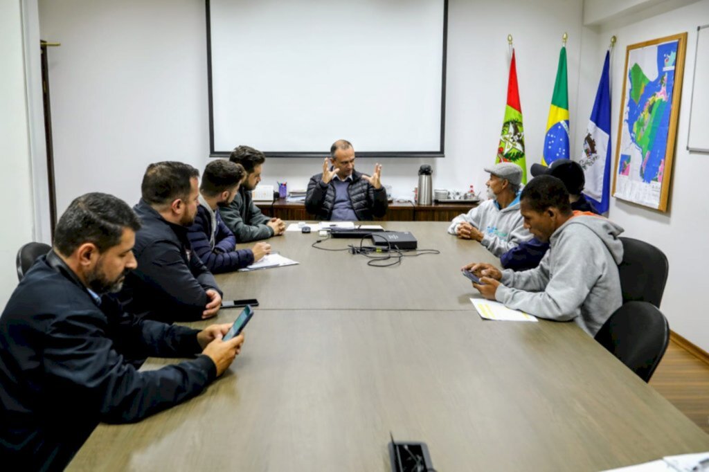 Vice-prefeito de SFS recebe organizadores da Corrida Volta à Ilha