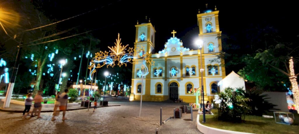 Decoração de Natal ilumina São Francisco do Sul