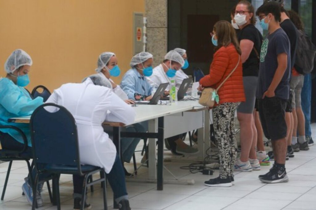 Vacinação em SC: municípios recebem doses para dia o D da Megavacinação contra a Covid