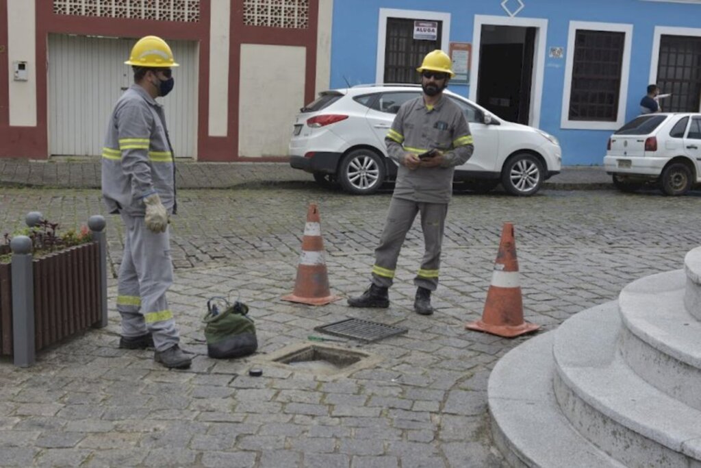 Prédio da Prefeitura e demais equipamentos públicos recebem iluminação especial alusiva à campanha do Novembro Azul