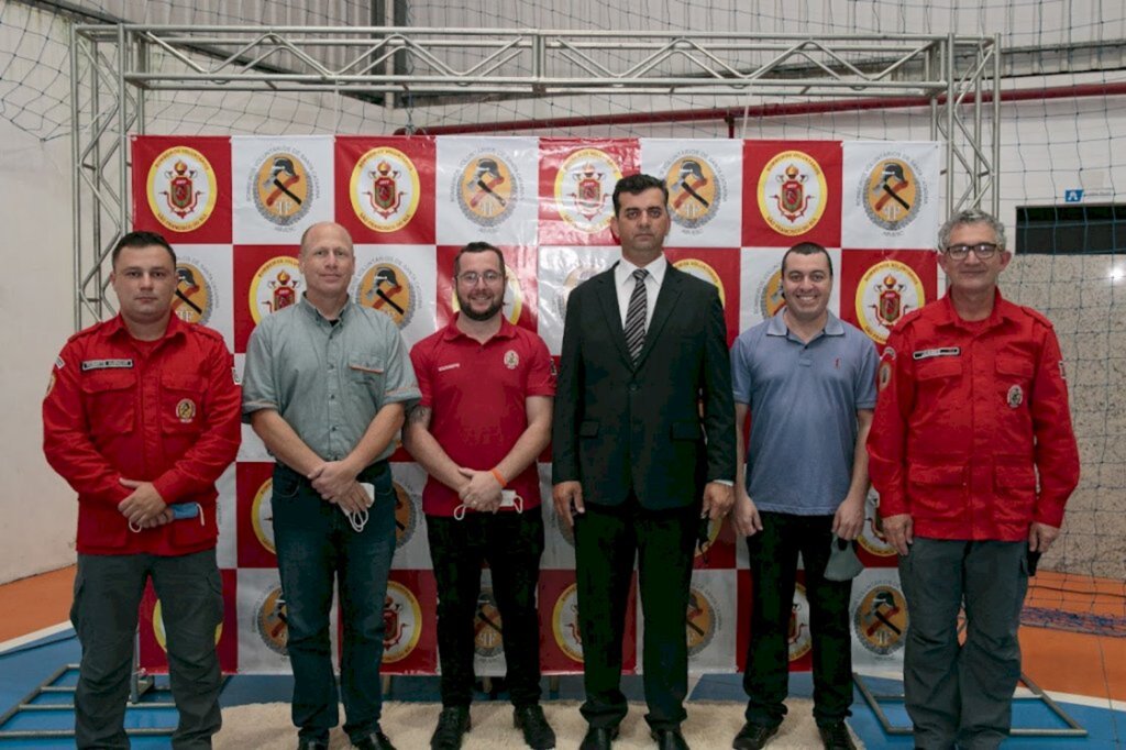 Bombeiros Voluntários promovem solenidade para marcar aniversário