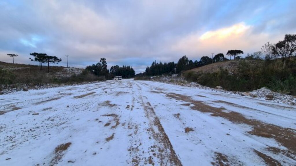 Massa de ar polar perde força, mas frio continua nesta sexta-feira em Santa Catarina