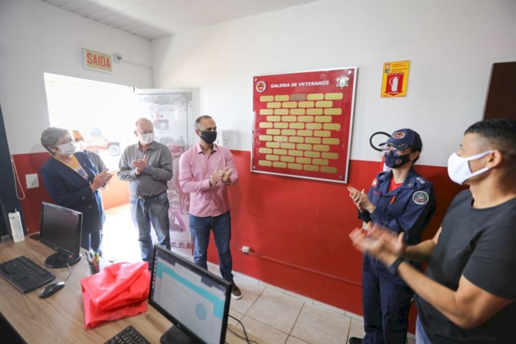 Galeria de Veteranos é inaugurada no Corpo de Bombeiros Militar da  Enseada