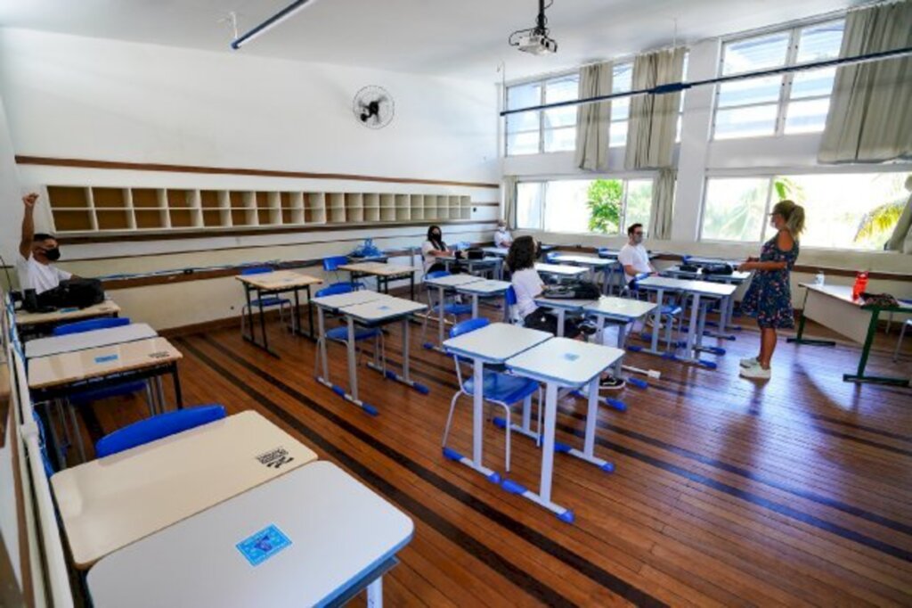 Proposta de Plano de Vacinação para profissionais da educação de Santa Catarina é apresentado