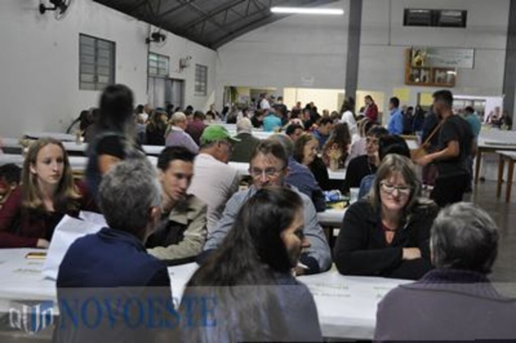 Realização de jantar objetiva ampliação de igreja