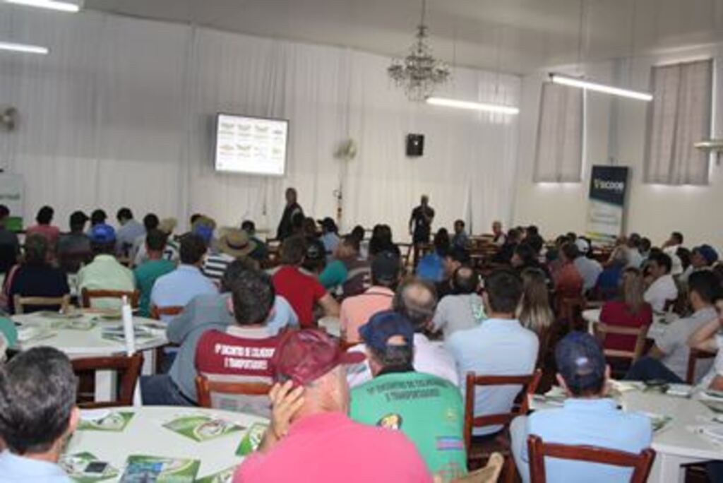 Seminário reuniu produtores de toda região