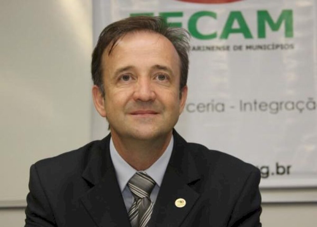 FECAM pede lucidez e responsabilidade ao presidente