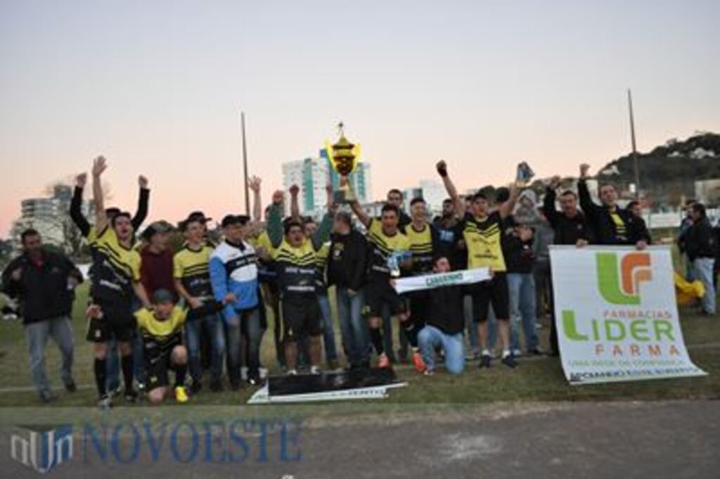 Bela Vista e Canarinho levam troféus do municipal