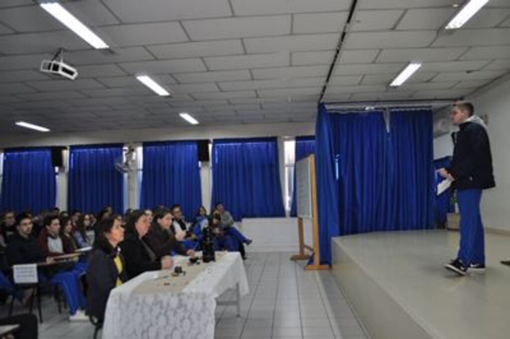 Festival da Poesia envolveu alunos e professores em Maravilha