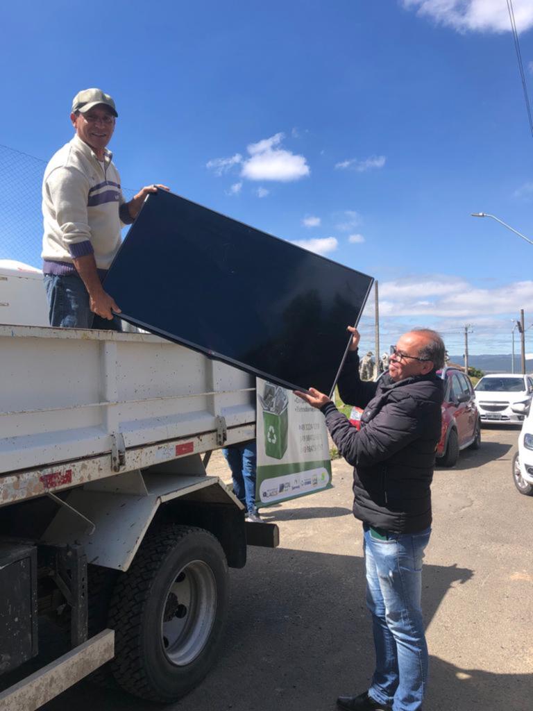 Mutirão do Lixo Eletrônico recolhe quase 4 toneladas de materiais na região do bairro Conte