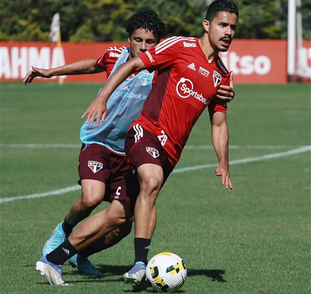 São Paulo inicia preparação para final da Sul-Americana e pode ganhar dois reforços