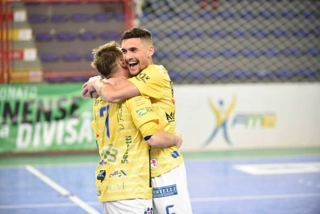 Lages Futsal vira contra o ADC Curitibanos e se aproxima da liderança do grupo “A”