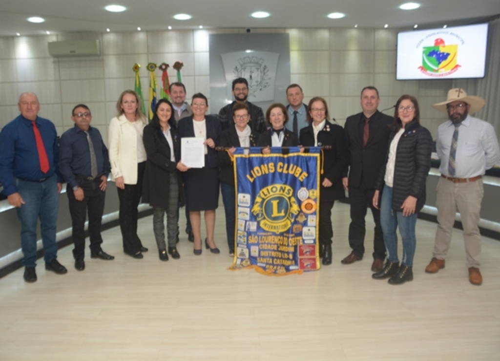 Homenagem ao Lions Clube