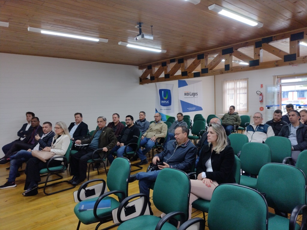 Infraestrutura, despoluição visual e observatório de desenvolvimento em pauta na reunião do Fórum das Entidades 