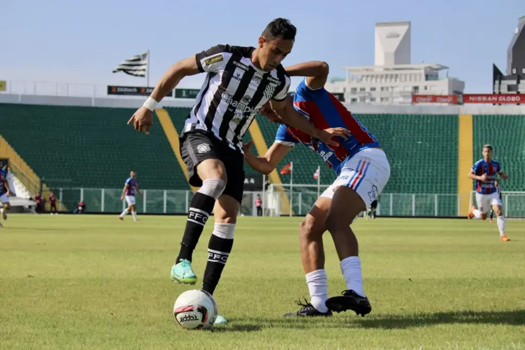 Figueirense x Carlos Renaux: árbitro relata ameaças entre jogadores: 