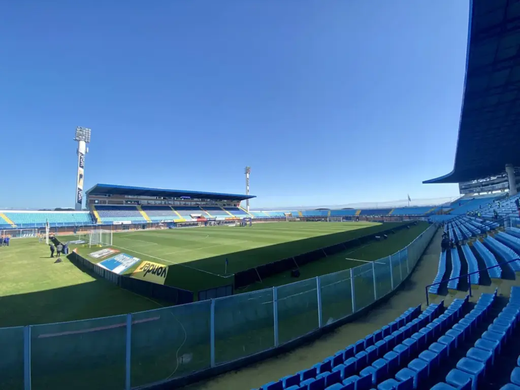 Avaí recorre de decisão do STJD e pede que punição com portões fechados seja contra o Bragantino