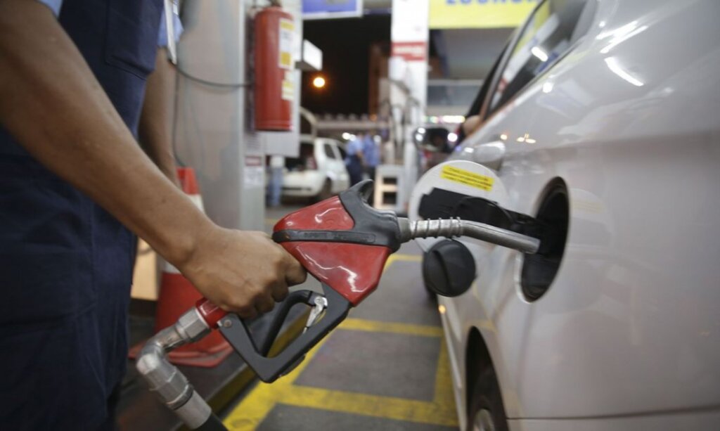 Preço da gasolina volta a subir