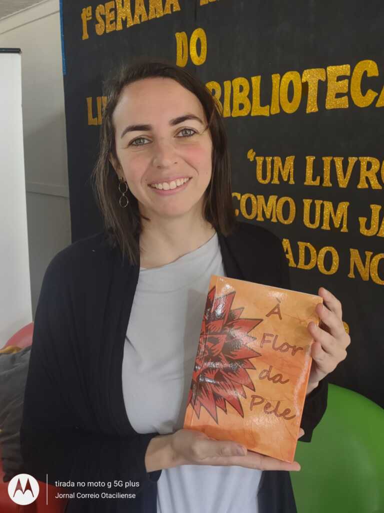 Otaciliense, autora de livro, retorna a cidade para ministrar palestra