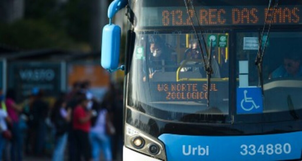 Ministro Barroso libera prefeitos e concessionárias para oferecerem transporte gratuito no 2º turno