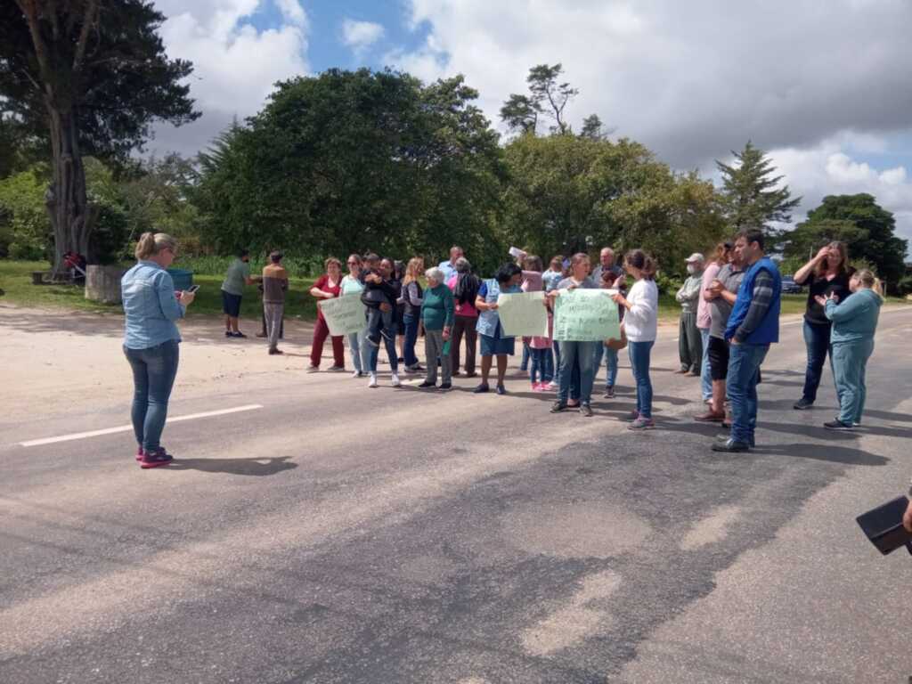 Moradores de Cerrito Alegre protestam por falta de médico na UBS