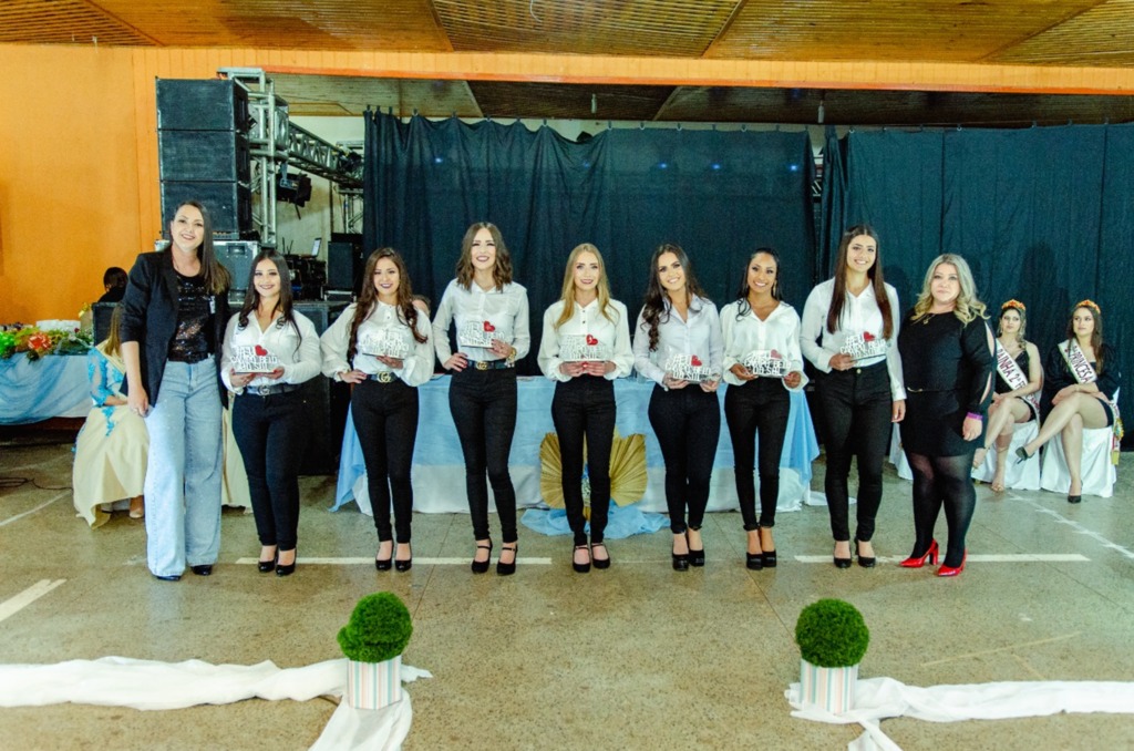 Escolhidas a Rainha e Princesas da 2ª Fest Campo e 53ª Festa de Nossa Senhora do Patrocínio