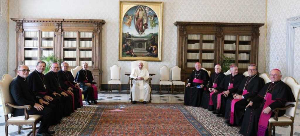 Dom Guilherme participa de encontro com o Papa Francisco