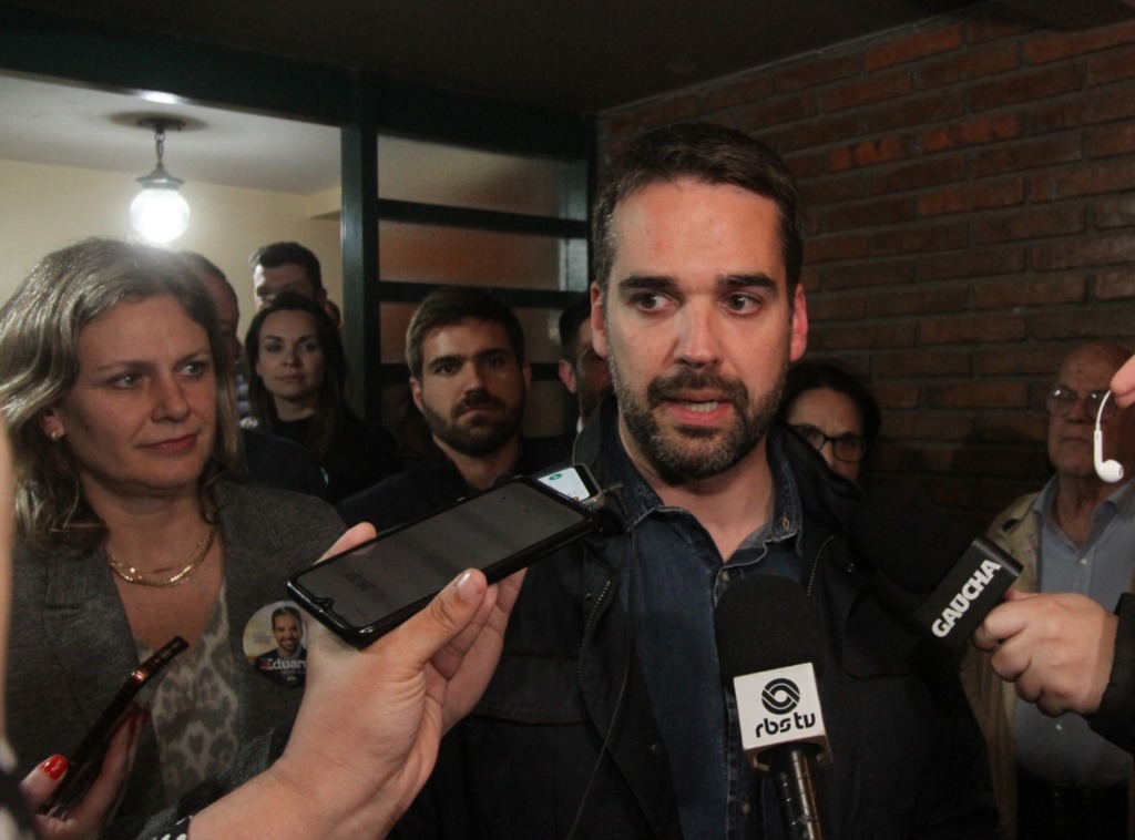 Jô Folha - Leite disse que pretende encaminhar projetos para a Assembleia ainda no final deste ano