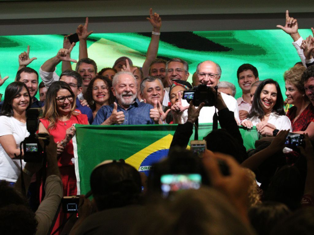 Luís Inácio Lula da Silva (PT) será novo presidente da República depois de 12 anos