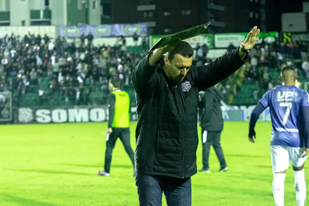  - Júnior Rocha Figueirense — Foto: Patrick Floriani/FFC