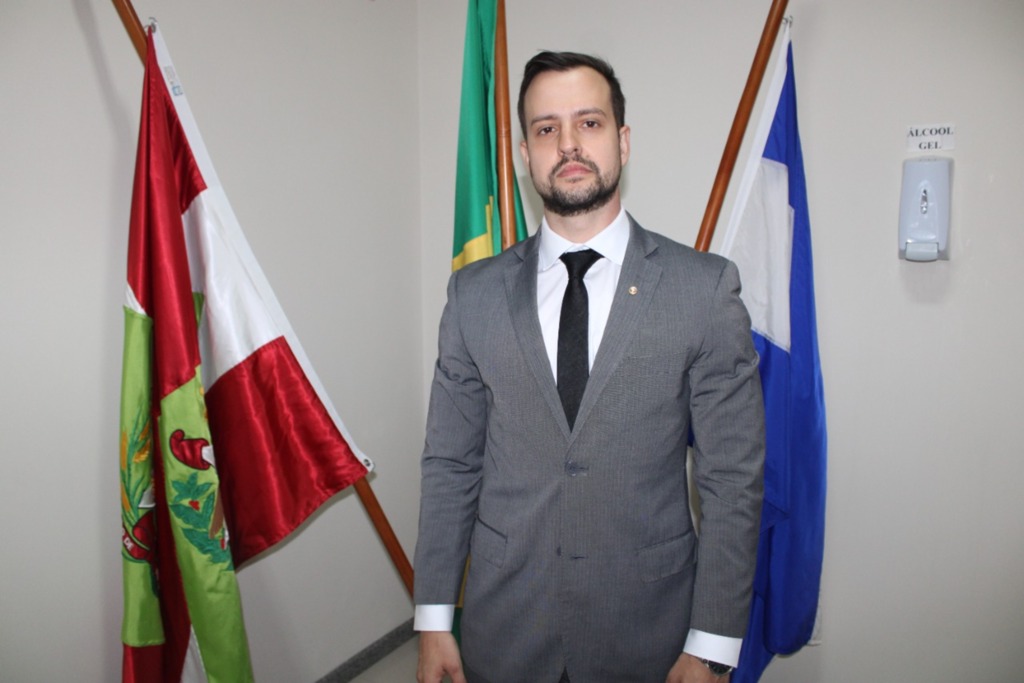 Comarca de Otacílio Costa conta com novo Promotor de Justiça