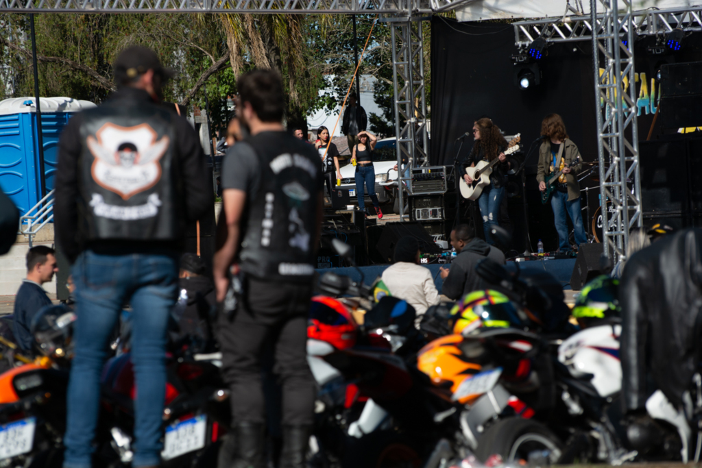 Motociclismo e rock no Centro de Eventos