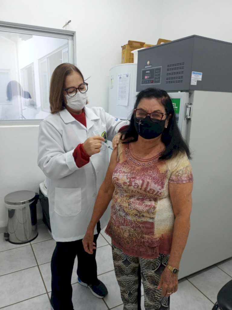Prefeitura de Maracajá inicia aplicação da 4ª dose em pessoas com 60 anos