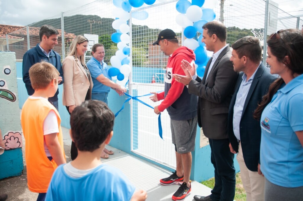 Governo de Garopaba inaugura quadra recreativa na Gamboa